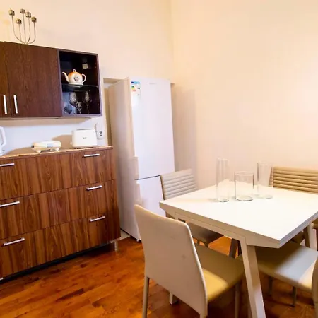 Savoya Apartment, Old Town شقة